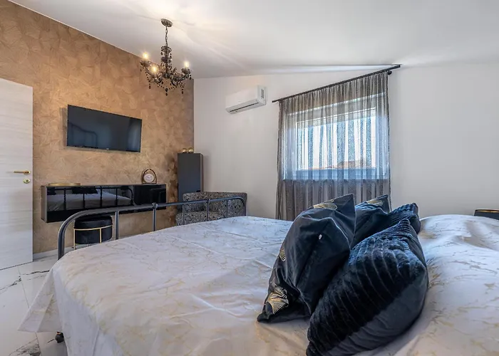 Filip Villa Galižana